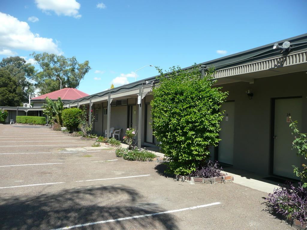 Hermitage Motel Muswellbrook Exterior photo
